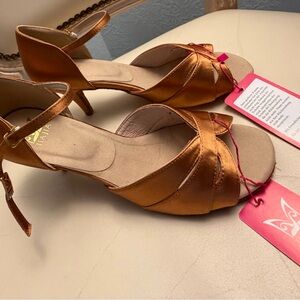 Elegant Satin Heels in Rich Tan